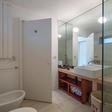 Luxury Loft - Terrazzo E Posto Auto - Adriano 51b