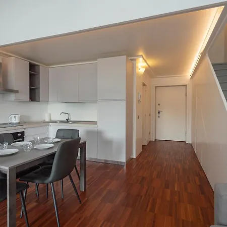 Luxury Loft - Terrazzo E Posto Auto - Adriano 51b Apartamento Milão